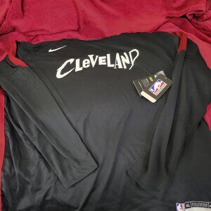 NEW NBA NIKE DRY-FIT CLEVELAND CAVALIERS BASKETBALL SHIRT